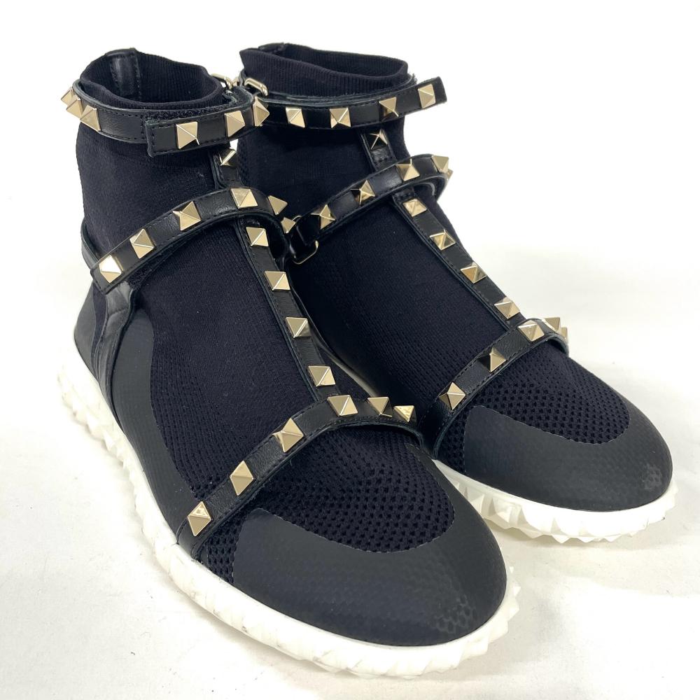 ヴァレンティノ VALENTINO ロックスタッズ スニーカー TQF82W2
