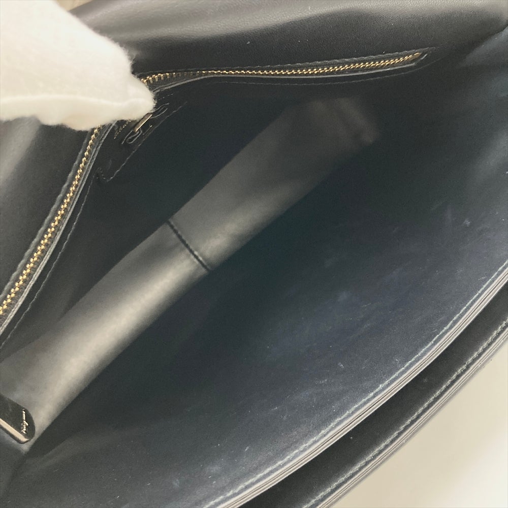 フェラガモ Ferragamo キルティング チェーン ショルダーバッグ レザー