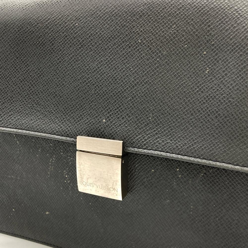 ルイヴィトン LOUIS VUITTON セレンガ クラッチバッグ タイガ M30782