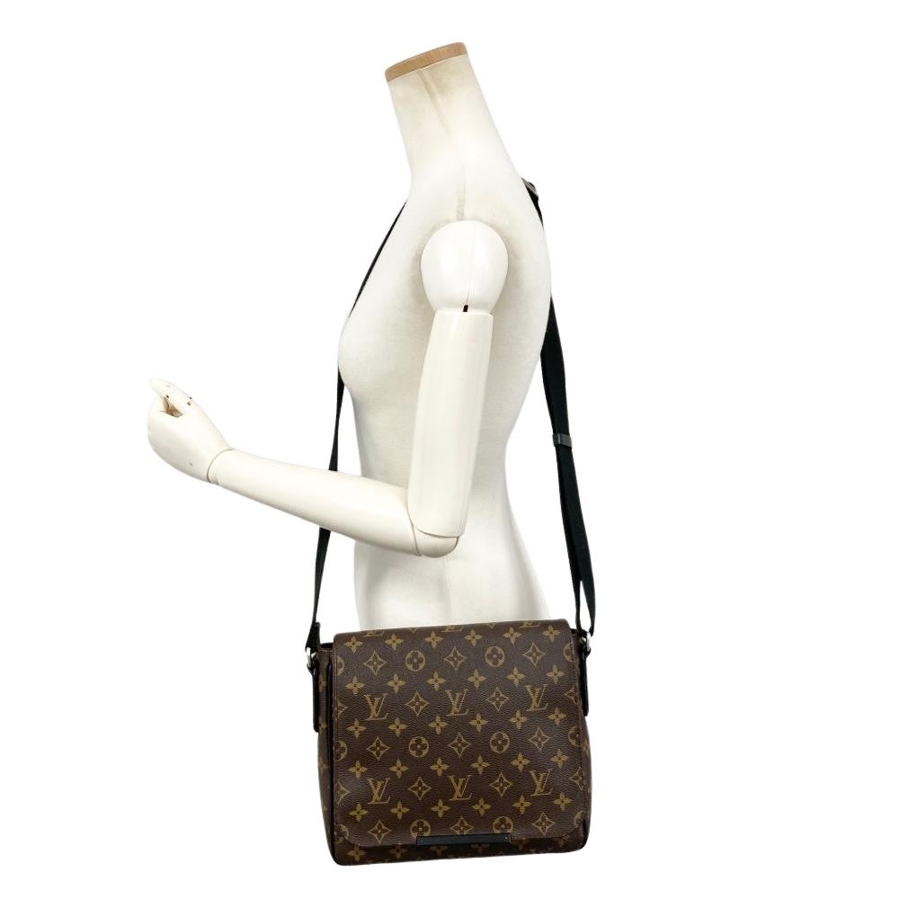 ルイヴィトン LOUIS VUITTON ディストリクトPM ショルダーバッグ