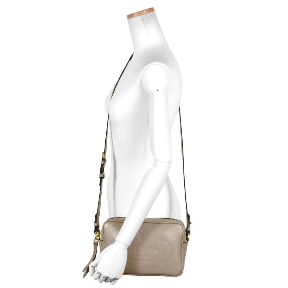 プラダ PRADA ショルダーバッグ カーフ 1BH089 ベージュ ゴールド金具