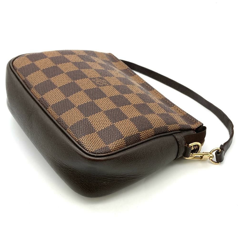 ルイヴィトン LOUIS VUITTON トゥルース メイクアップ ポシェット