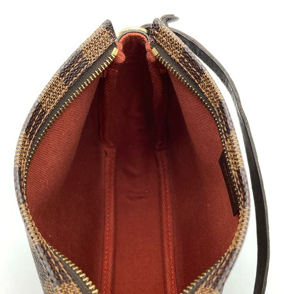 ルイヴィトン LOUIS VUITTON トゥルース メイクアップ ポシェット