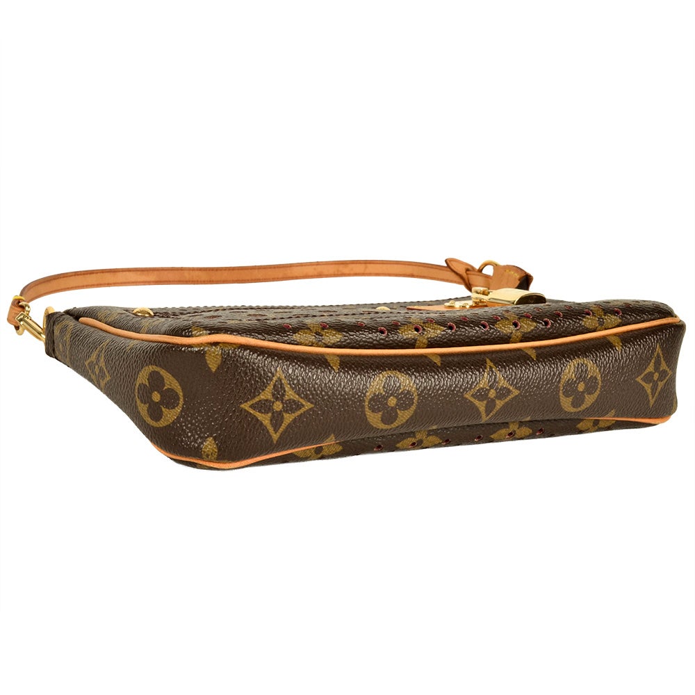 ルイヴィトン LOUIS VUITTON ペルフォ アクセソワール ポシェット