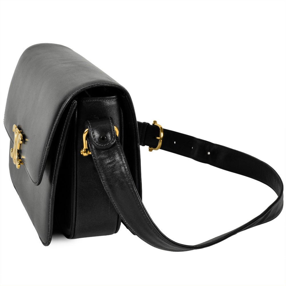 【美品】セリーヌ　ショルダーバッグ　トリオンフ　ゴールド金具　レザー　ネイビー セリーヌ CELINE トリオンフ ショルダーバッグ レザー ネイビー